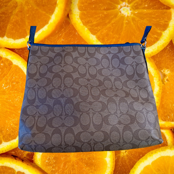 Coach File Bag‎ in Signature Canvas F34938 | Light Khaki/Pool Blue - Picture 12 of 13